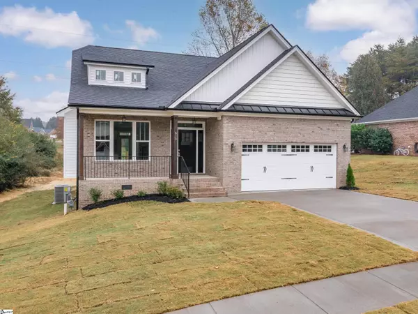 615 S Sweetwater Hills Drive, Moore, SC 29369