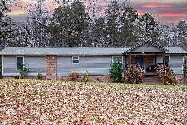 511 Cedarwood Lane, West Union, SC 29696