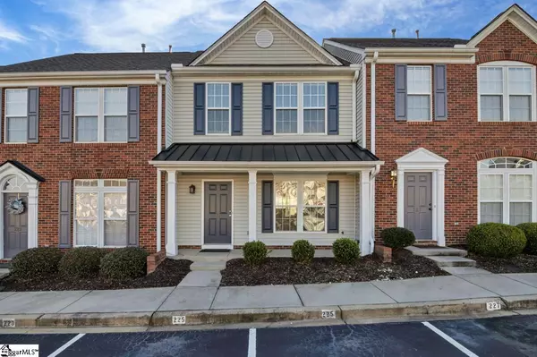 225 Spring Crossing Circle, Greer, SC 29650