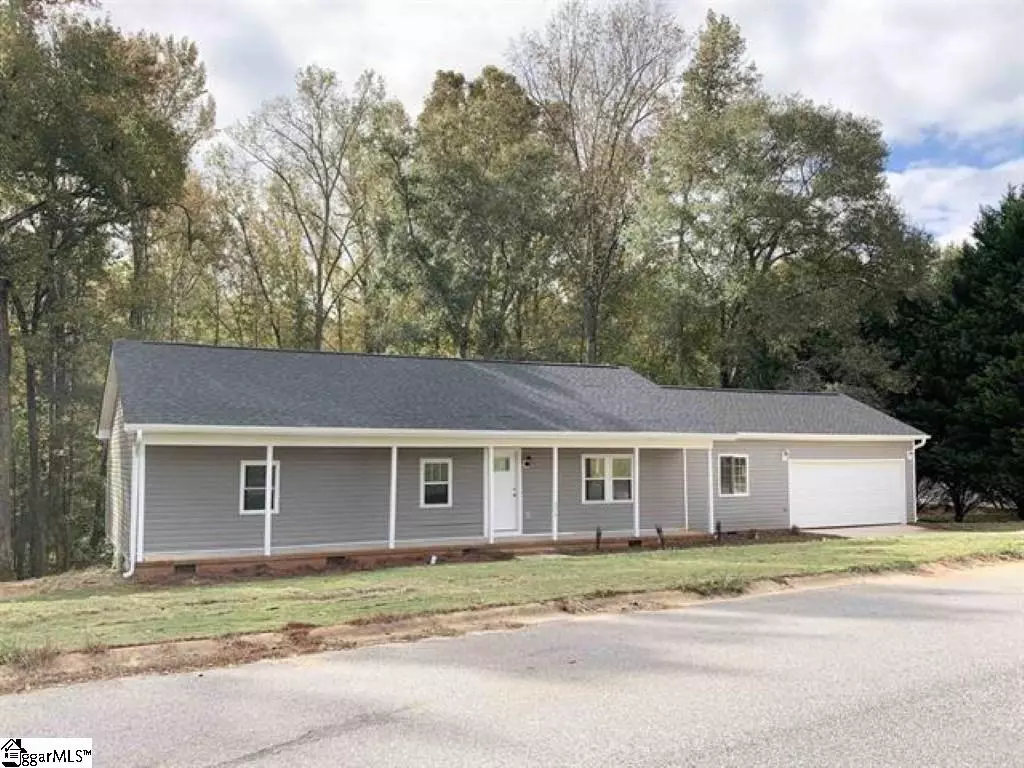 Woodruff, SC 29388,176 Red Globe Lane