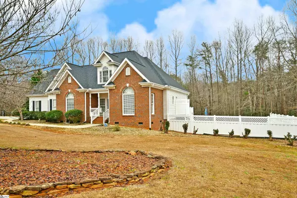 304 Fairforest Way, Pickens, SC 29671