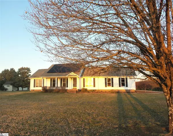 890 Henderson Road, Chesnee, SC 29323