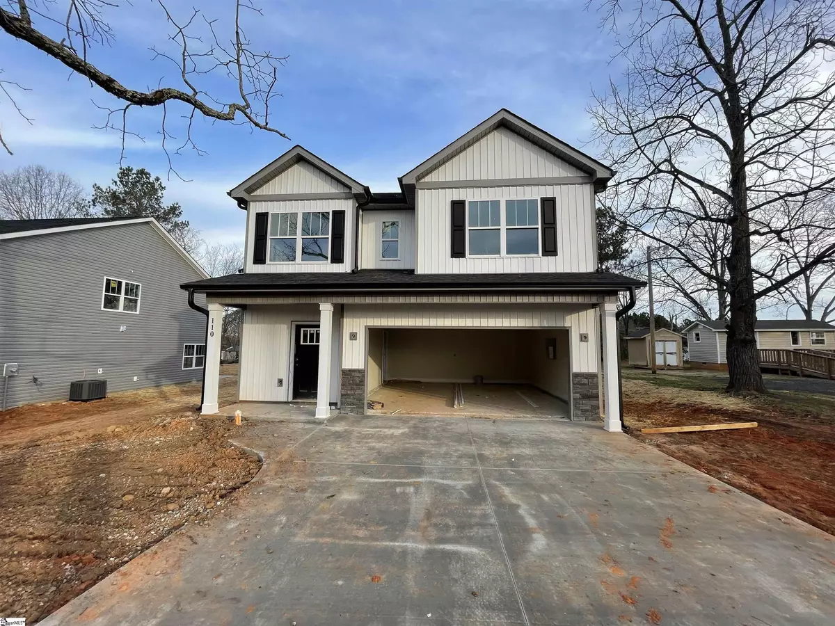 Easley, SC 29640,110 W 4th Avenue