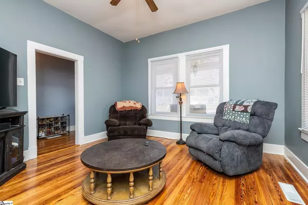 Ware Shoals, SC 29692,8 New Street