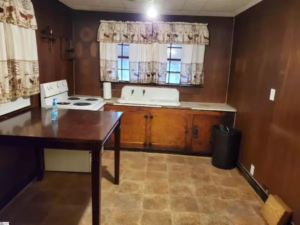 Ware Shoals, SC 29692-1453,113 W Main Street Extension