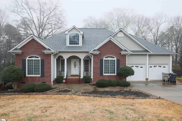 332 Camperdown Court, Easley, SC 29642