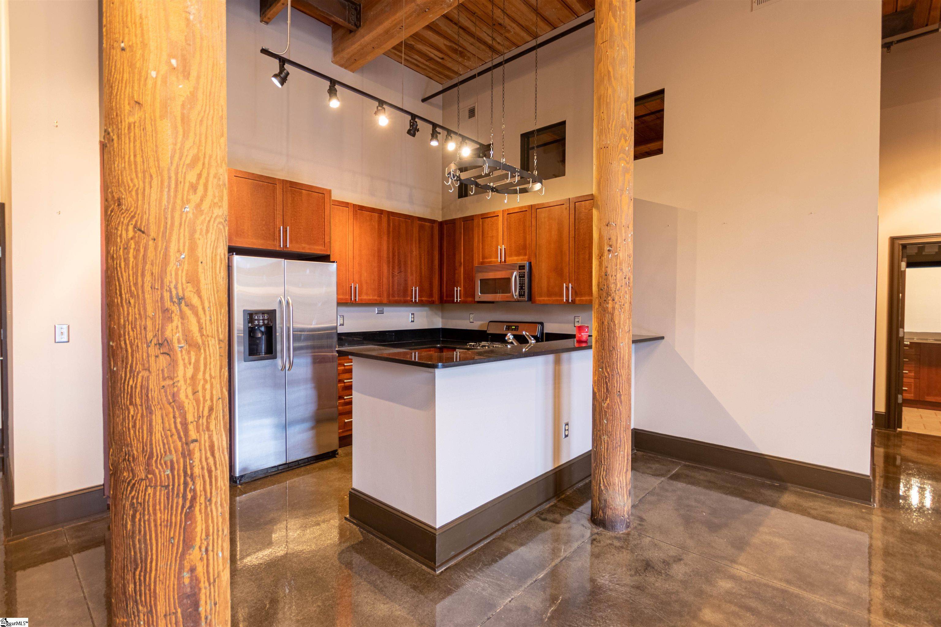 Greenville, SC 29605,400 MILLS Avenue