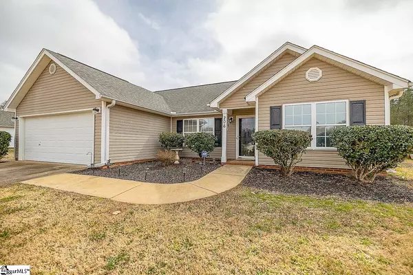 206 Shady Pines Court, Fountain Inn, SC 29644