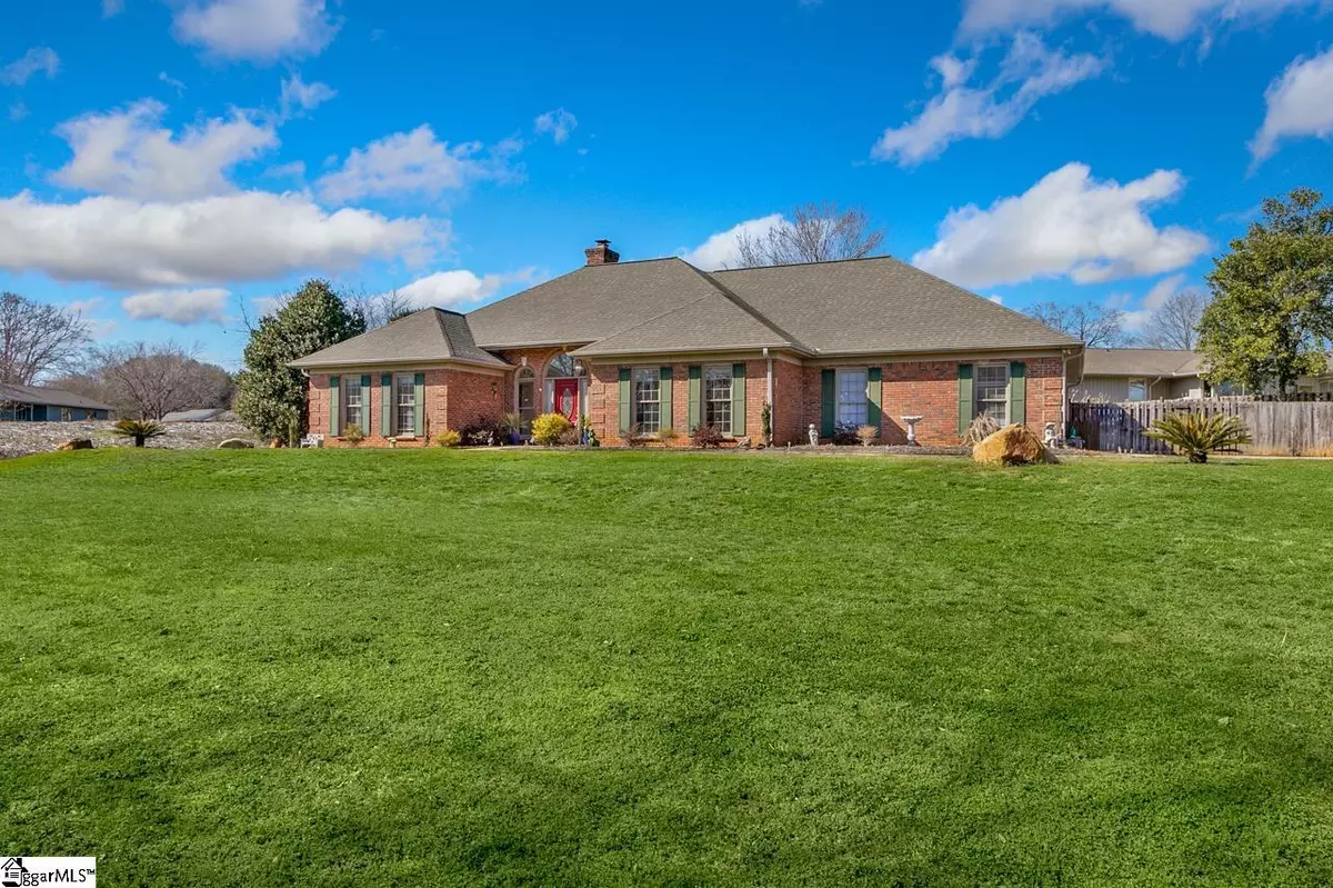 Moore, SC 29369,121 Twin Lakes Drive