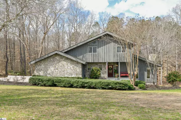 21 E Summit Drive, Ware Shoals, SC 29692