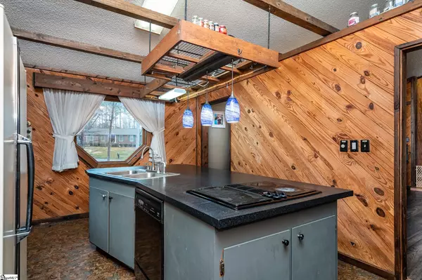 Ware Shoals, SC 29692,15 Woodlawn Drive