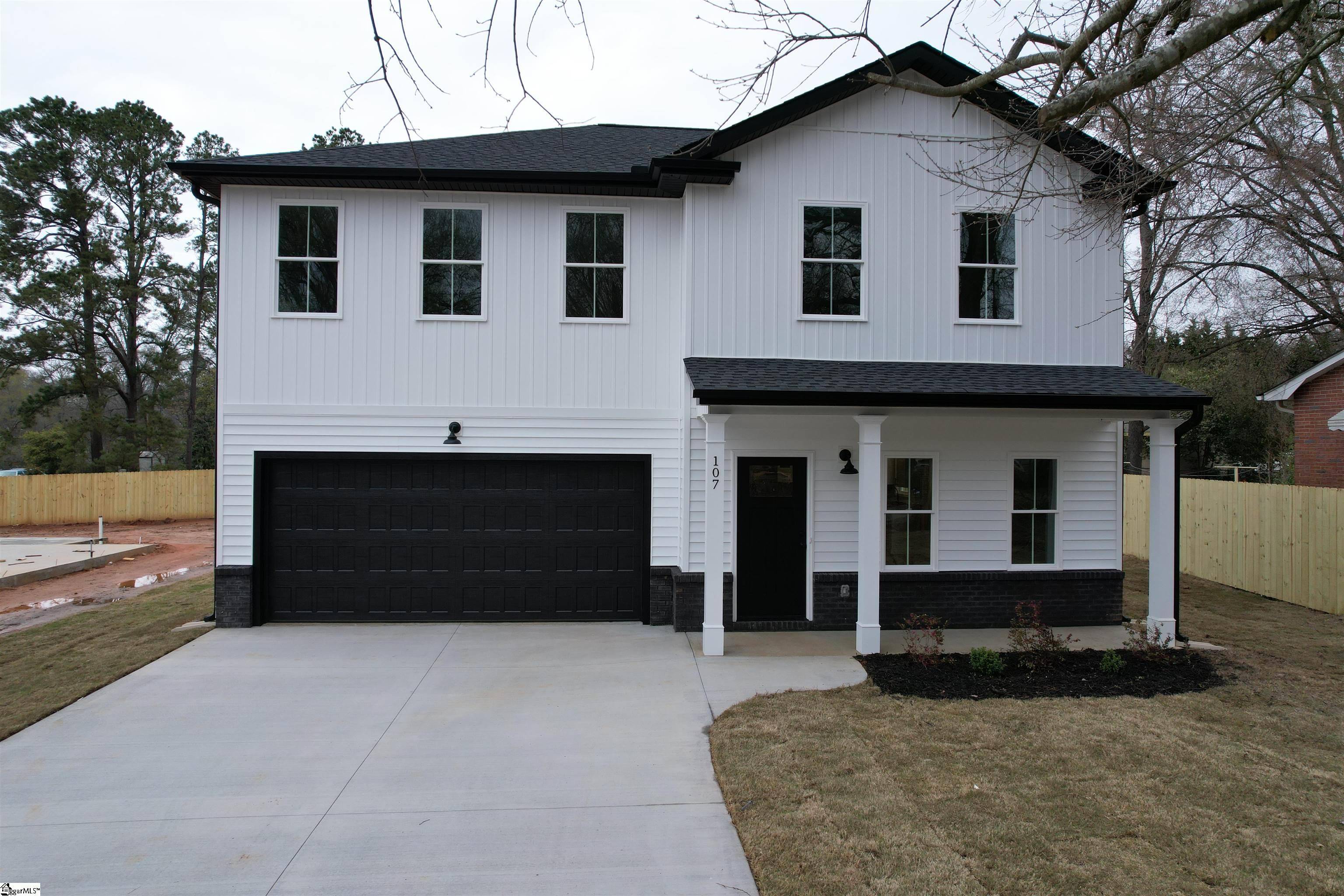 107 McGowan Street, Laurens, SC 29360