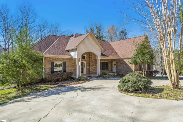 480 Pin Du Lac Drive, Central, SC 29630