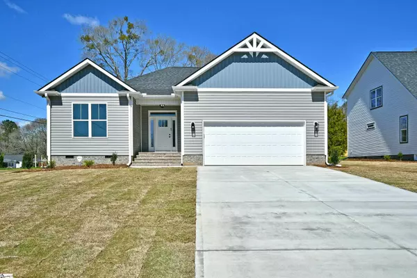 Williamston, SC 29697-2027,1 Sunset Court