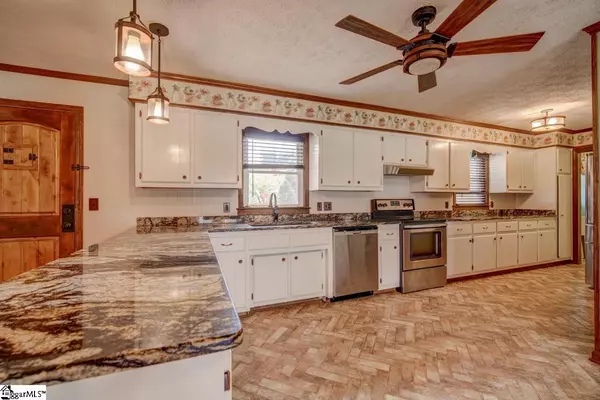 Greenville, SC 29609,4 Fairway Lane