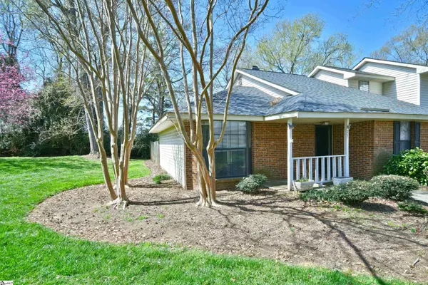 Simpsonville, SC 29681,23 Forest Lake Drive