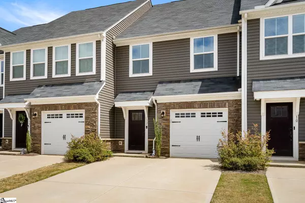 12 Willomere Way, Simpsonville, SC 29681