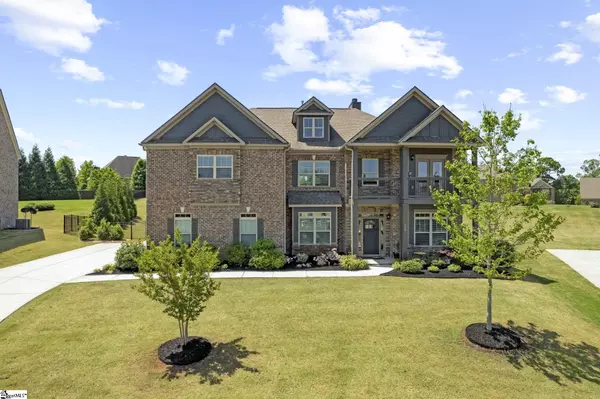 208 Pleasant Isle Lane, Simpsonville, SC 29681