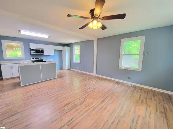 Marietta, SC 29661,12 Cardyne Court