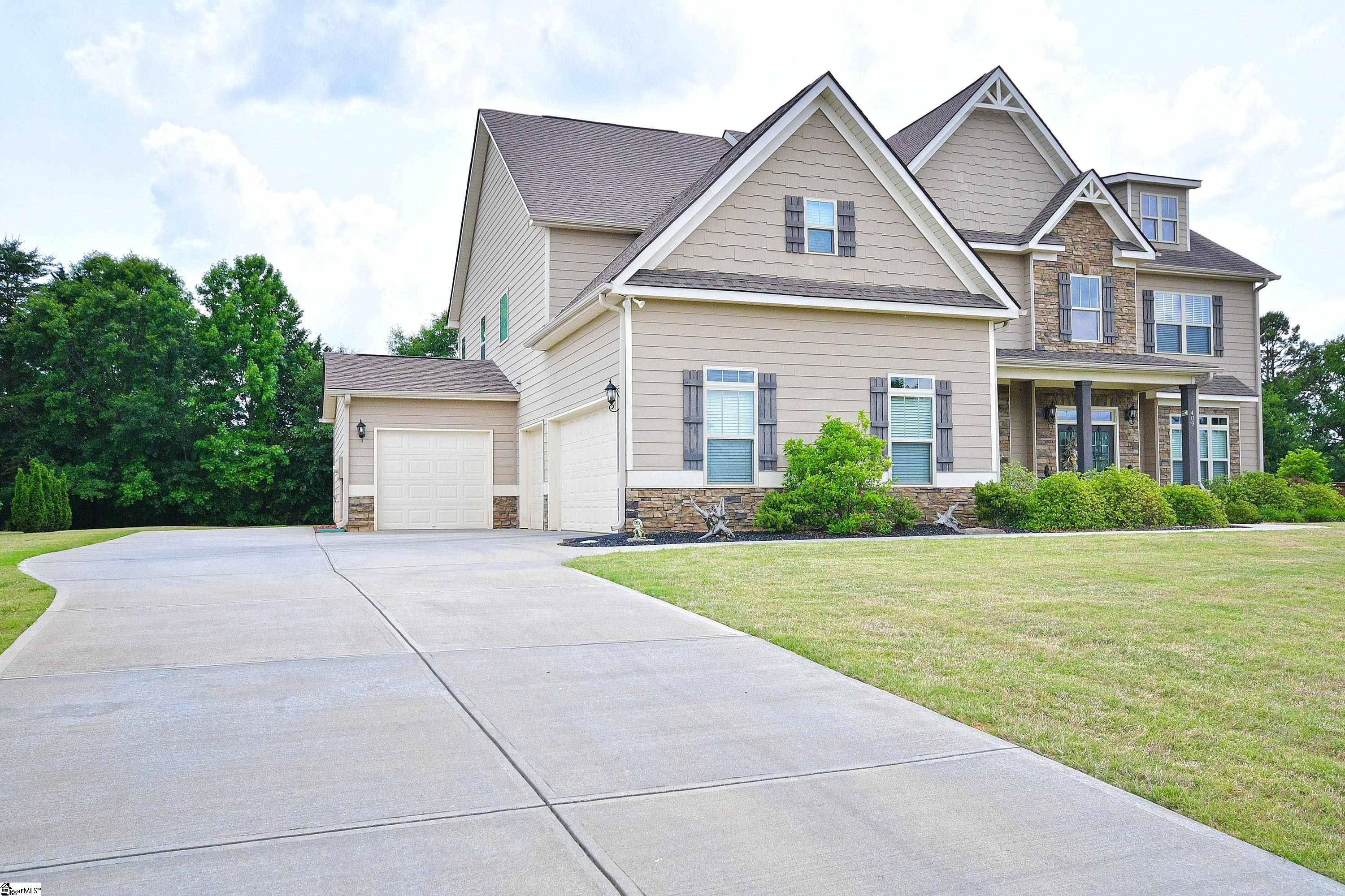 Simpsonville, SC 29680,409 Tea Olive Place