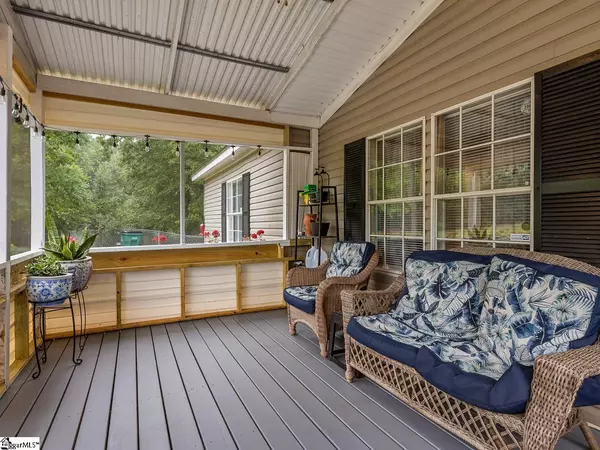 Marietta, SC 29661,412 White Oak Way
