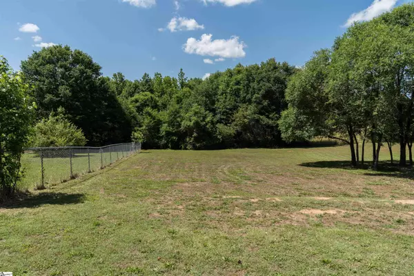 Roebuck, SC 29376,362 Sara Ann Lane