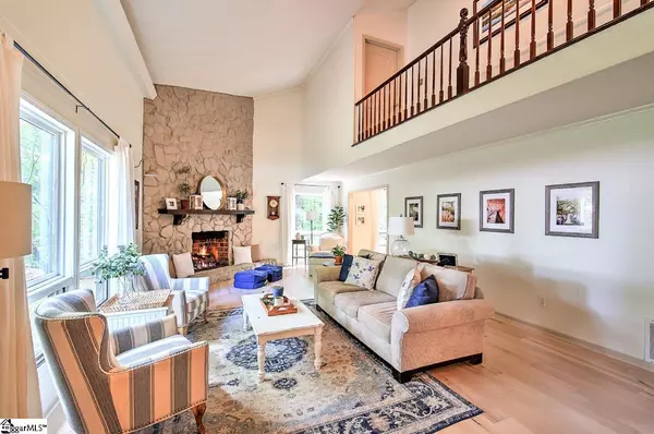 Greenville, SC 29609,10 Round About Way