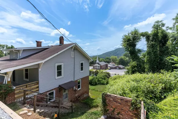 Other, NC 28752,83 Ellis Street