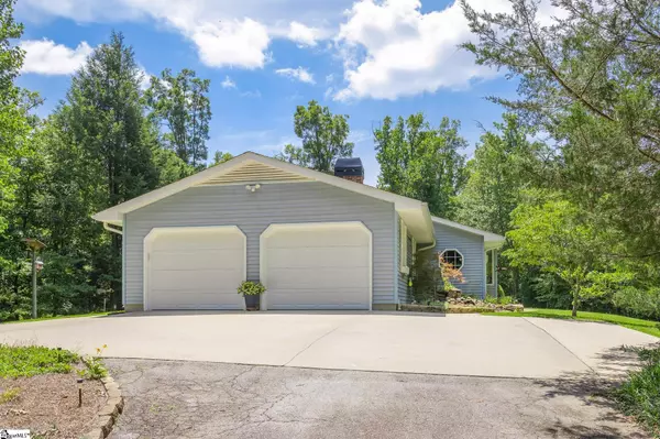 Easley, SC 29640,1318 Earls Bridge Road