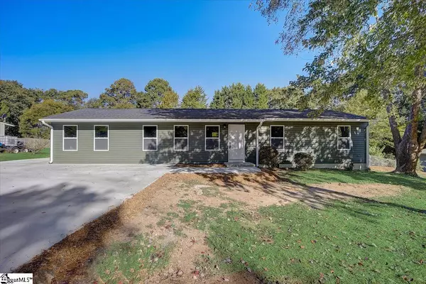 13 Paris View Drive, Travelers Rest, SC 29690