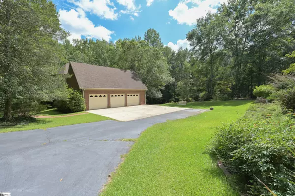 Greer, SC 29651,44 Bateswood Drive