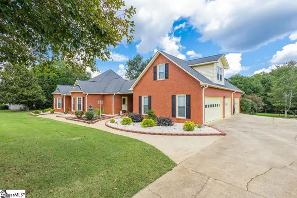 Easley, SC 29642,108 Wren Crossing