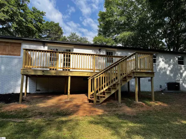 Six Mile, SC 29682,188 Love And Care Road