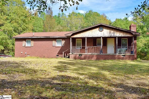 525 Robinson Dairy Road, Enoree, SC 29335