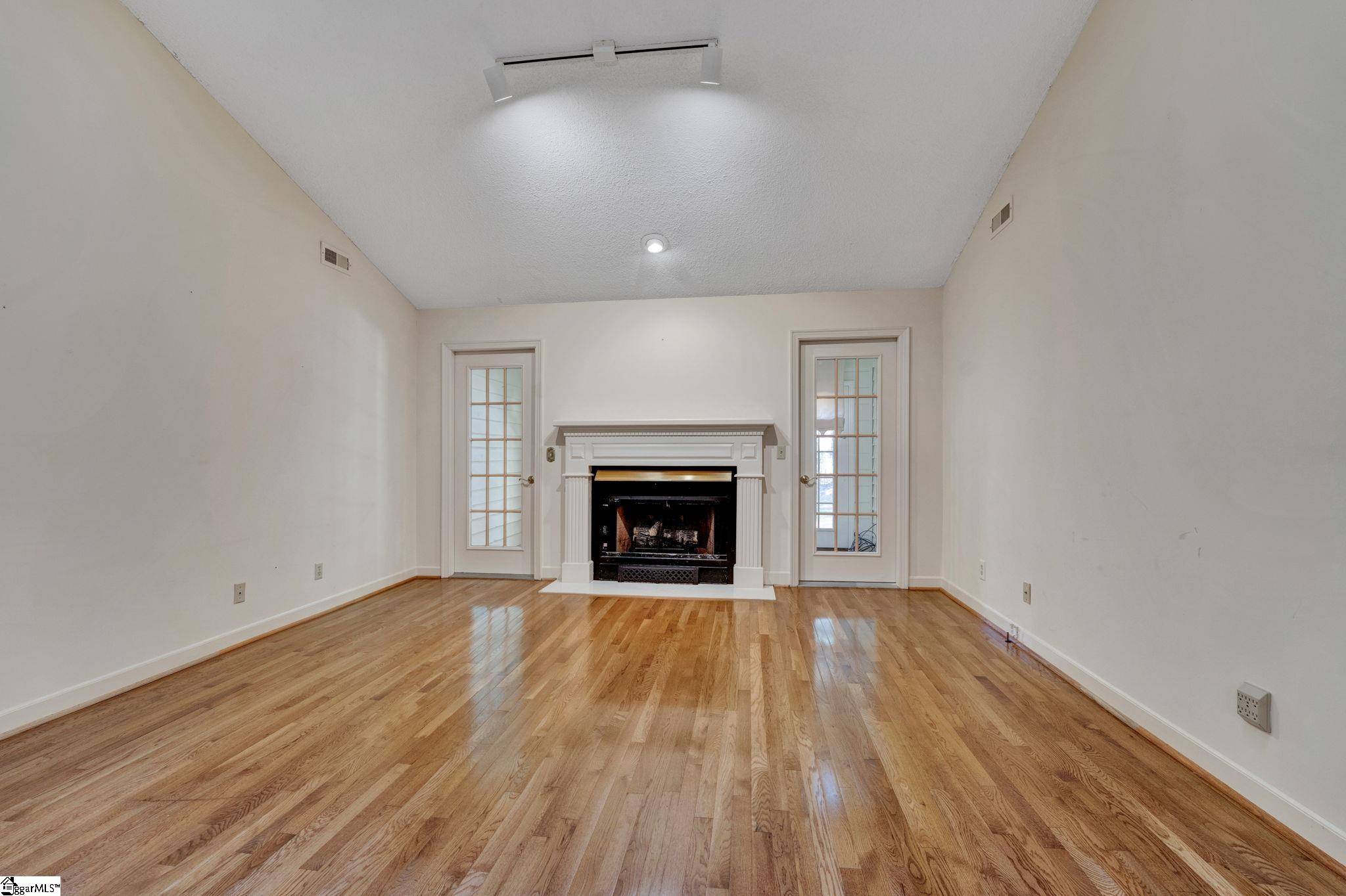 Taylors, SC 29687,1 Club Pointe