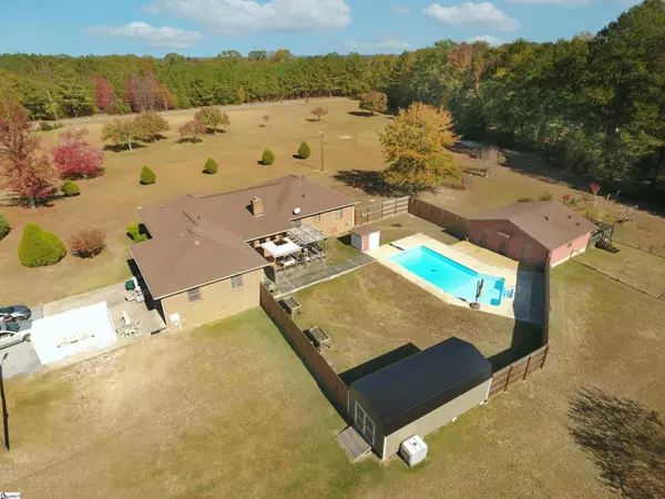 Hodges, SC 29653,521 Freetown Road