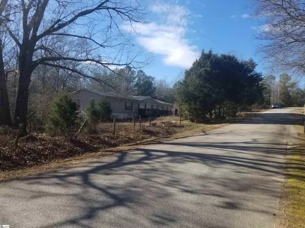 108 Old McKittrick Bridge Road, Fountain Inn, SC 29644