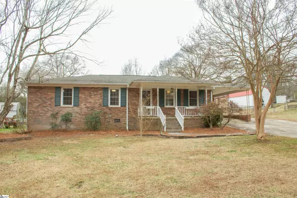 9 Poplar Street, Woodruff, SC 29388