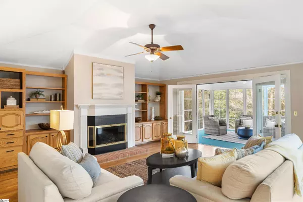 Greenville, SC 29615,21 Darien Way