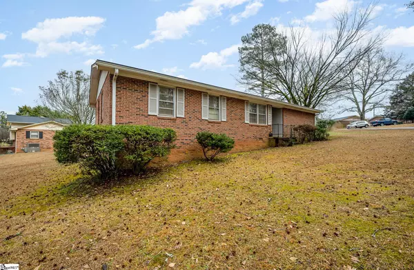 Williamston, SC 29697,4 Pinecrest Drive