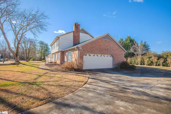 Taylors, SC 29687-633,414 Roberts Road