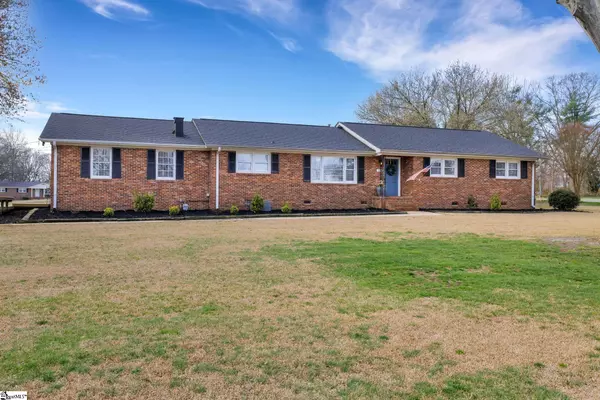 114 Matts Lake Road, Greer, SC 29651