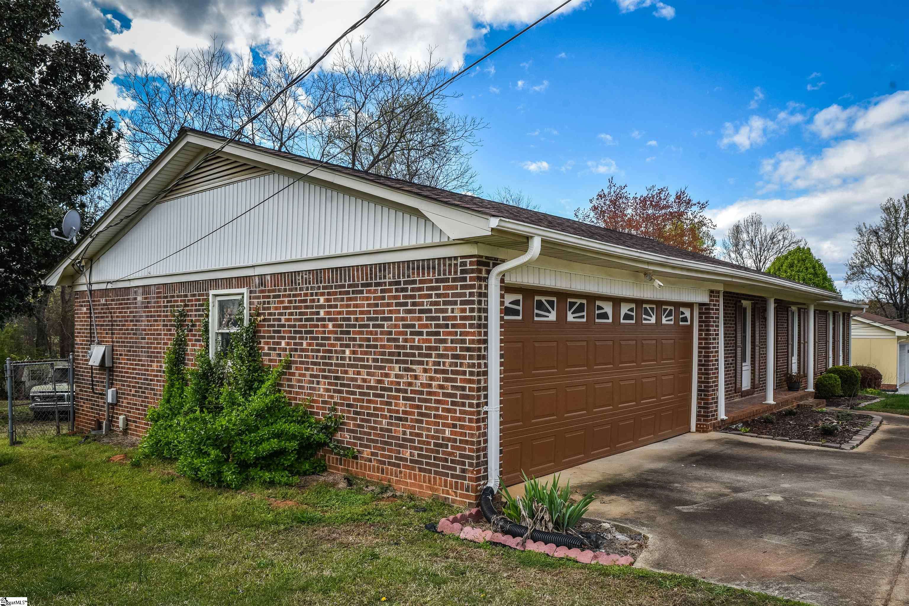 Taylors, SC 29687,545 Saint Mark Road