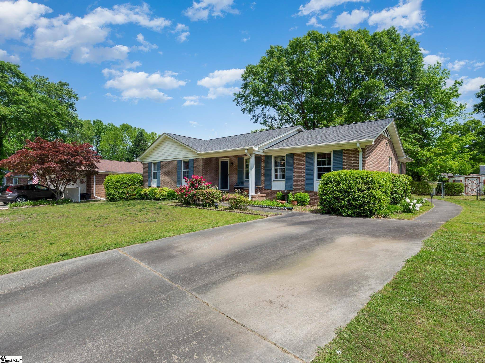 Mauldin, SC 29662,207 BALDWIN Circle