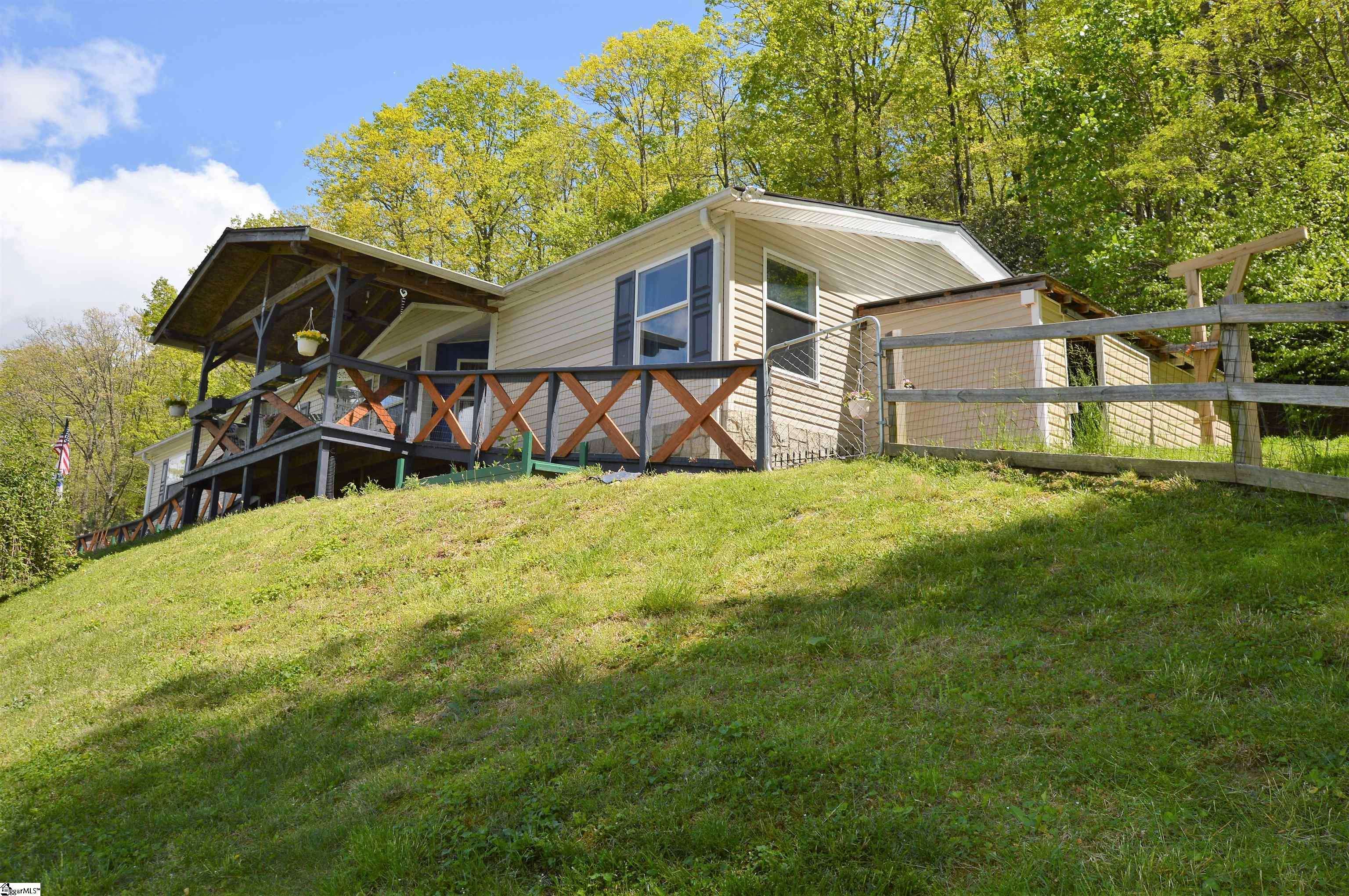 2116 Lamb Mountain Road, Hendersonville, NC 28792