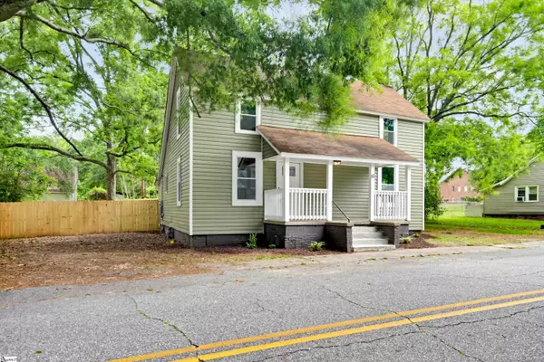 16 Blake Street, Belton, SC 29627
