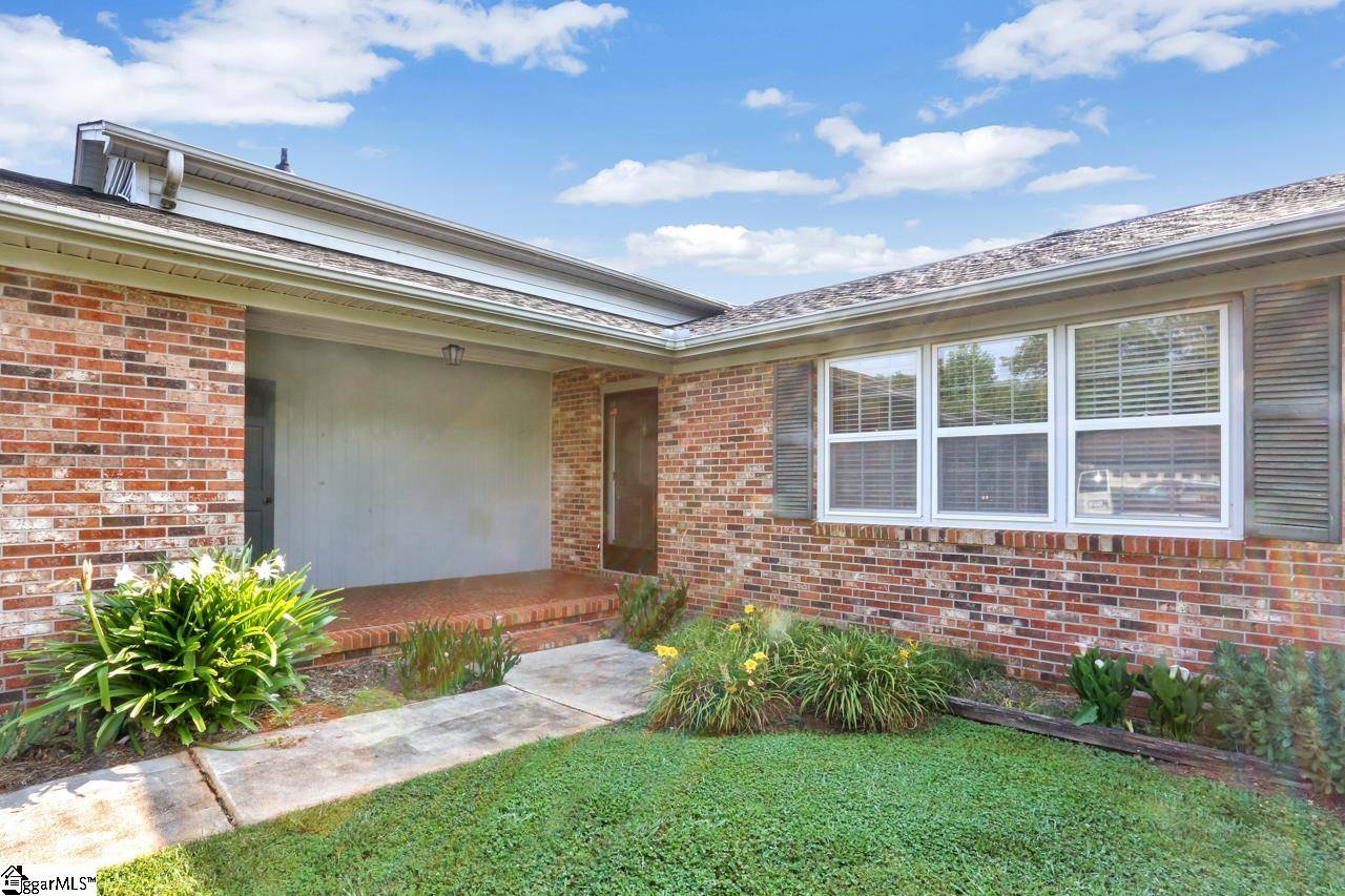 Greer, SC 29651-5914,7 Peachtree Lane