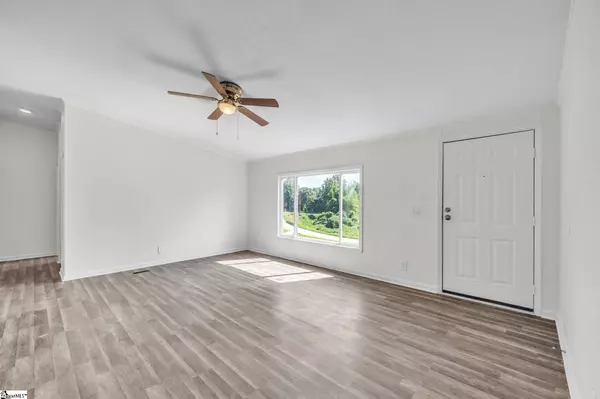 Taylors, SC 29687,112 Homes Pond Lane