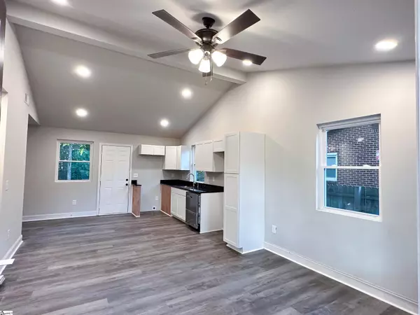 Spartanburg, SC 29302,11 Lynwood Drive