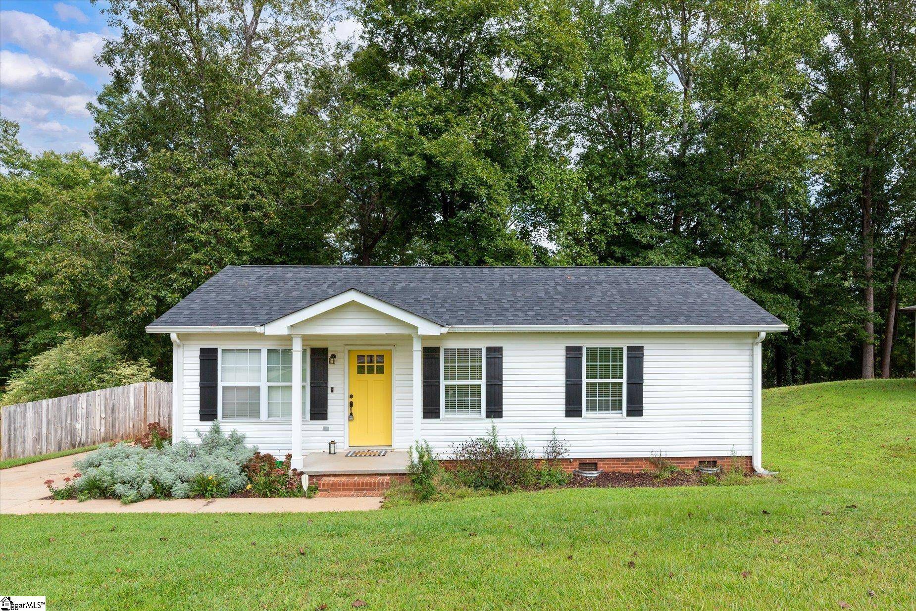 302 Roosevelt Avenue,  Travelers Rest,  SC 29690
